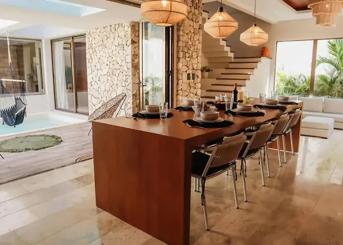 Huge 10br Luxury Complex With Private Pool & Serene Setting Villa