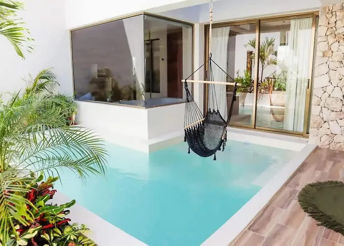 Huge 10br Luxury Complex With Private Pool & Serene Setting *